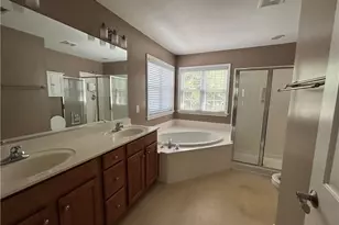 4312 Pepperbush Dr, Greensboro, NC 27405 - Photo 11