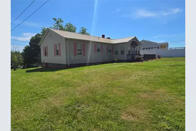 1989 Pads Road, North Wilkesboro, NC 28659 - Photo 17