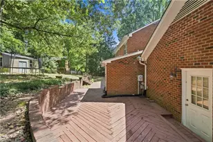 1702 Westminster Dr, Greensboro, NC 27410 - Photo 37
