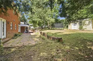 1702 Westminster Dr, Greensboro, NC 27410 - Photo 35
