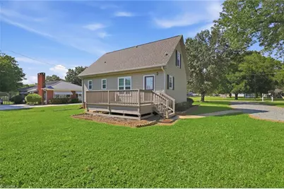 909 Highview Street, Haw River, NC 27258 - Photo 9