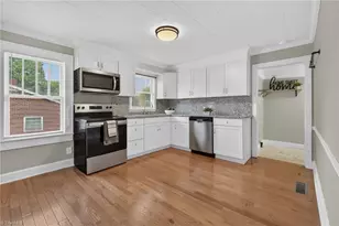 202 W Whitsett St, Graham, NC 27253 - Photo 11