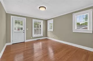 202 W Whitsett St, Graham, NC 27253 - Photo 9