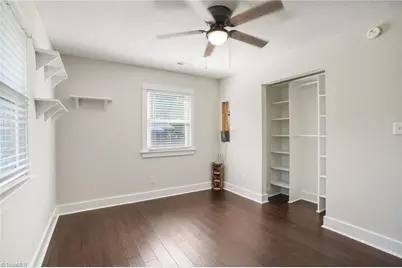 910 Pineknoll Street, Liberty, NC 27298 - Photo 31