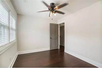 910 Pineknoll Street, Liberty, NC 27298 - Photo 29