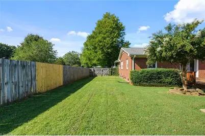 910 Pineknoll Street, Liberty, NC 27298 - Photo 41