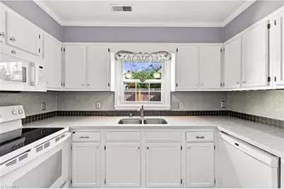 420 Herndon Drive, Winston-Salem, NC 27104 - Photo 9