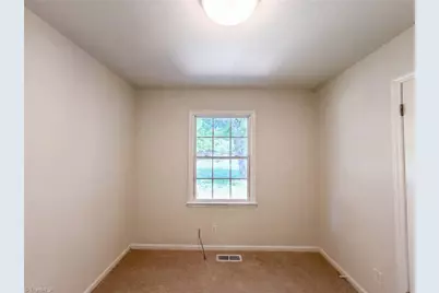 4154 Edgeware Road, Winston-Salem, NC 27106 - Photo 7