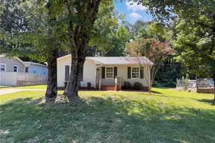 4154 Edgeware Rd, Winston-Salem, NC 27106 - Photo 15