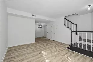 102 Wafco Ln, Greensboro, NC 27401 - Photo 5