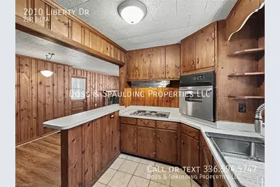 2010 Liberty Drive, Greensboro, NC 27408 - Photo 9