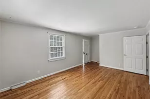 2010 Liberty Dr, Greensboro, NC 27408 - Photo 5