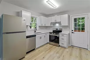 1009 Sykes Ave, Greensboro, NC 27405 - Photo 7