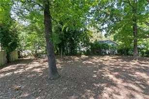 1009 Sykes Ave, Greensboro, NC 27405 - Photo 19