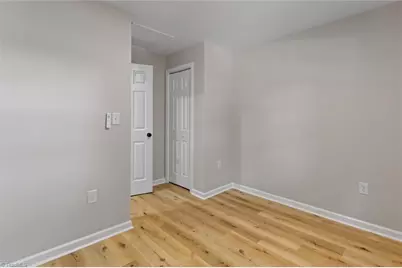 1009 Sykes Avenue, Greensboro, NC 27405 - Photo 17