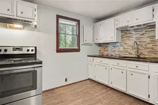 1301 Clegg St, Greensboro, NC 27407 - Photo 9