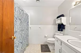 1011 W Mountain St, Kernersville, NC 27284 - Photo 15