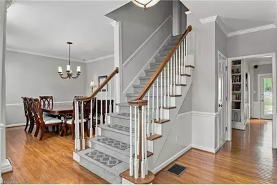4025 Huntscroft Lane, Winston-Salem, NC 27106 - Photo 9