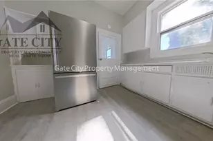 1006 Holton Pl, High Point, NC 27262 - Photo 3