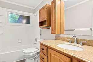 4906 Yarmouth Dr, Greensboro, NC 27407 - Photo 19