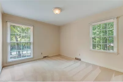 108 Cottonwood Drive, Jamestown, NC 27282 - Photo 23