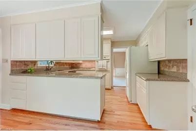 108 Cottonwood Drive, Jamestown, NC 27282 - Photo 11