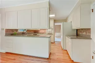 108 Cottonwood Dr, Jamestown, NC 27282 - Photo 11