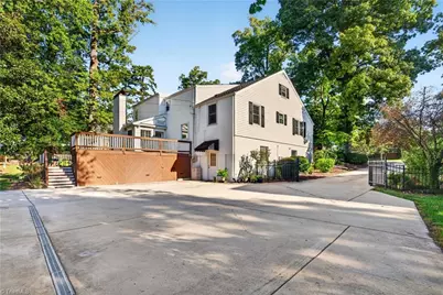 2219 W Friendly Avenue, Greensboro, NC 27403 - Photo 37