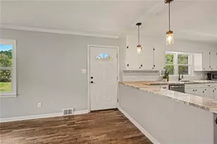 275 Brenda Dr, Thomasville, NC 27360 - Photo 3