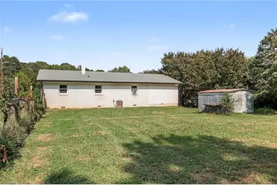 275 Brenda Drive, Thomasville, NC 27360 - Photo 17