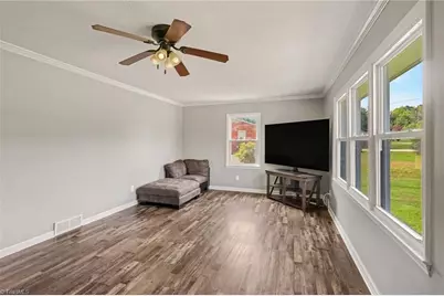 275 Brenda Drive, Thomasville, NC 27360 - Photo 5