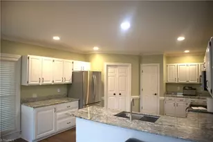 5805 Starboard Dr, Greensboro, NC 27410 - Photo 17