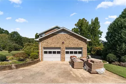 505 Meadowood Street, Greensboro, NC 27409 - Photo 43