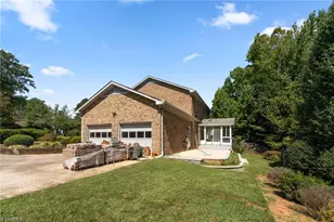 505 Meadowood St, Greensboro, NC 27409 - Photo 47