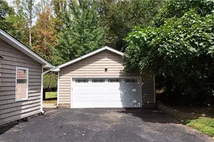 619 Cross Creek Dr, Mount Airy, NC 27030 - Photo 3