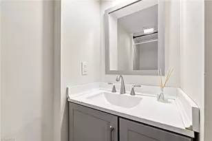 102 Cardwell St, Madison, NC 27025 - Photo 31