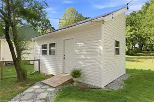 102 Cardwell St, Madison, NC 27025 - Photo 41