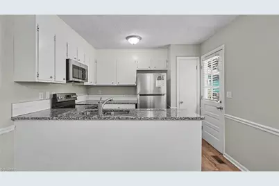1115 Castlegate Drive, Winston-Salem, NC 27103 - Photo 7