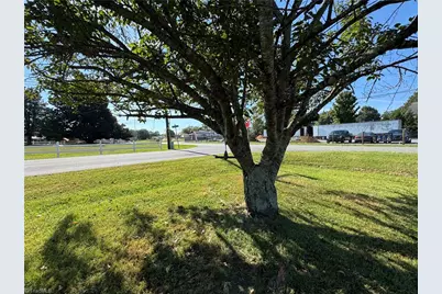 200 W King Street, King, NC 27021 - Photo 7