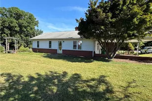 200 W King St, King, NC 27021 - Photo 25
