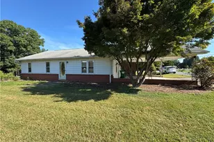 200 W King St, King, NC 27021 - Photo 1