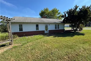 200 W King St, King, NC 27021 - Photo 21