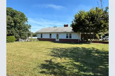200 W King Street, King, NC 27021 - Photo 5