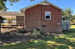 200 W King St, King, NC 27021 - Photo 13