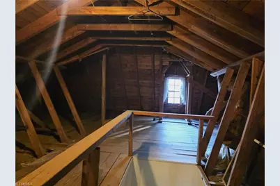 607 W Main Street, Pilot Mountain, NC 27041 - Photo 25