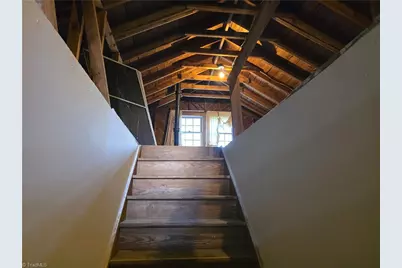 607 W Main Street, Pilot Mountain, NC 27041 - Photo 23