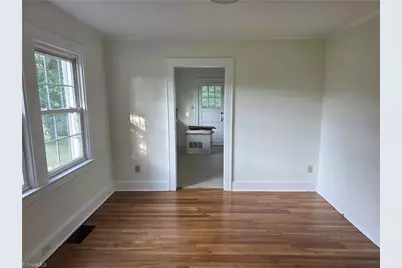 607 W Main Street, Pilot Mountain, NC 27041 - Photo 13