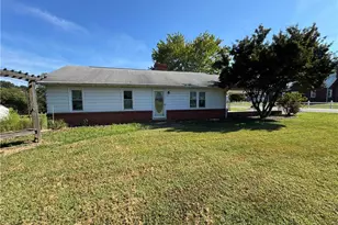 200 W King St, King, NC 27021 - Photo 23