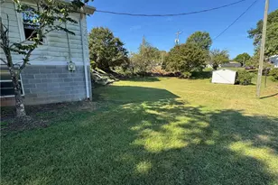 200 W King St, King, NC 27021 - Photo 21