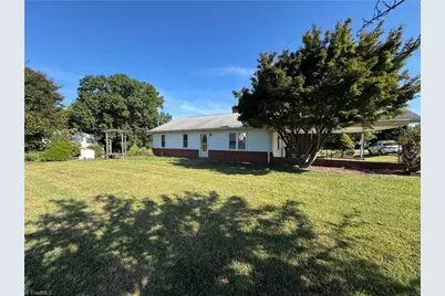 200 W King Street, King, NC 27021 - Photo 3
